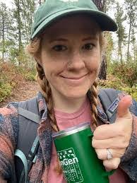 Ellie Armstrong's Instagram, Twitter & Facebook