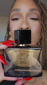 Chris Gillum (GILLATEEN VOICE OVERS)