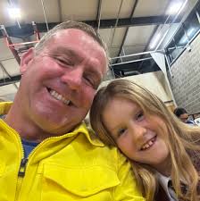 Cleaner required (weekly) Any good ones around or ones looking for  additional assignments you can recommend? Thanks