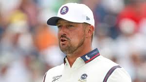 US Open 2025: McIlroy Survives Cut, DeChambeau Exits, Burns Leads - Imagen principal del artículo