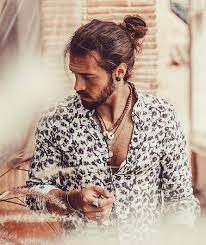 Yeni bir stile sahip olmak için modaya uygun erkek saç modelleri mi arıyorsunuz? Erkeklere Ozel 5 Uzun Sac Modeli Sac Modelleri Katalogu Mens Ponytail Hairstyles Perfect Ponytail Mens Hairstyles