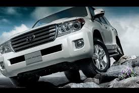 Safety with the likelihood that the land cruiser v8 will find itself in all manner of locations and driving conditions, toyota has ensured that occupants stay. Toyota Land Cruiser White 1280x854 Wallpaper Teahub Io
