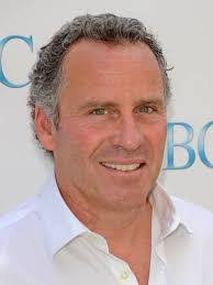 Ethan Wayne's Instagram, Twitter & Facebook