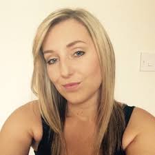 Laura Gratton (@LaurashakeLaura)