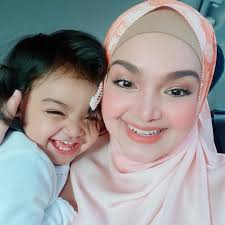 Lagi sejuk perut ibu mengandung. Ya Allah Baru Hari Ini Ibu Dengar Aafiyah Sebut Nama Aafiyah Sebut Datuk Seri Siti Nurhaliza Ketika Live Buat Tokti Terkedu Keluarga