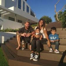 House in paris (interior & exterior) inside tour, i hope you like the video. Outside And Inside Of Leo Messi S Superhouse In Barcelona