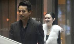 Hsu was born in taipei, taiwan in 6 october 1976. Wang Xiaofei Secretly Dating Other Woman While Barbie Hsu Is Pregnant Asianpopnews