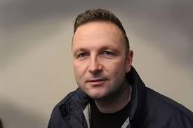 Ex-soldier's amazing back tattoo pays touching tribute to Army veterans