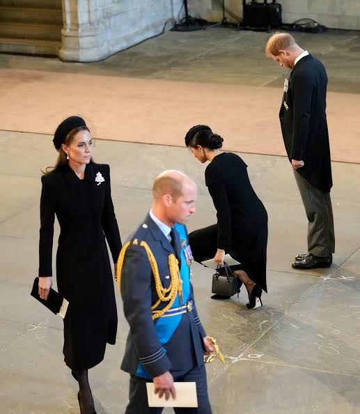 Rare Photos Show What Meghan Markle's Relationship With Queen Was Like -  Business Insider
