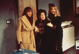 Jetzt, als ihr sohn 15 jahre alt ist und morty millionär, taucht ein junges, blondes knochengerippe auf und schon sitzt brenda alleine zuhause und frisst sich satten frustspeck an. Film Datenbank Bilder Kabeleins