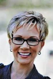 Highlighted pixie with side part easy to do choppy cuts for women over 60. Short Hairstyles For Women Over 60 With Glasses Images Latest Hairstyles See And Learn How To Style Most Popula Short Hair Styles Very Short Hair Hair Styles