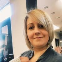 Laura Kogut's Instagram, Twitter & Facebook