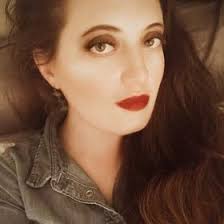 Leah Stivers (leahloa)