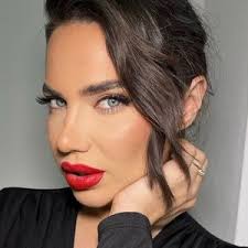 Maja Bučanin (@majabucanin)