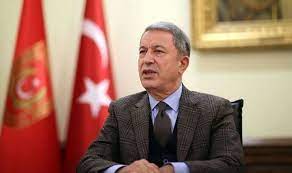Hulusi akar aslen nereli, kaç yaşında eşi şule akar ve çocukları hakkında neler biliniyor? Milli Savunma Bakani Akar In Bulundugu Ucak Acil Inis Yapti