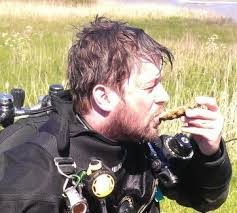 Why won't some of the oysters bought from whole foods open? If I pry them  open, is it safe to eat?