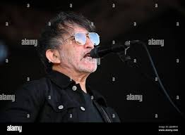 James skinner hi-res stock photography and images