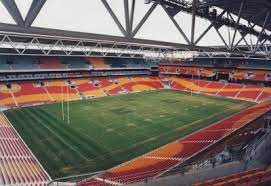 Spectators are only six meters from the sideline at the closest point. Suncorp Stadium Playing Surface Labelled A Disgrace Australasian Leisure Management