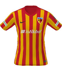 Çoğu insanın üzerindeki forma orjinal değildi, made in kapalı çarşı kıvamında sadece logolu taraftar formalar. Forma Merkezi Su Twitter Kayserispor Bu Sezon Ligde Sari Kirmizi Cubuklu Formasini Giydigi 5 Macta Sadece 1 Kez Kazanabildi 1 Hafta Antalyaspor Maci Https T Co Gypsuqgulu