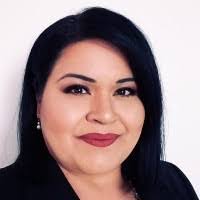 Yisel Salazar's Instagram, Twitter & Facebook