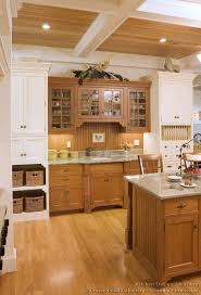 Traditional Two Tone Kitchen Cabinets 05 Crown Point Com Kitchen Design Ideas Kitchen Cabinets Color Combination New Kitchen Cabinets Kitchen Cabinet Colors
