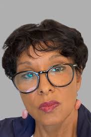 Penelope Abernathy's Instagram, Twitter & Facebook