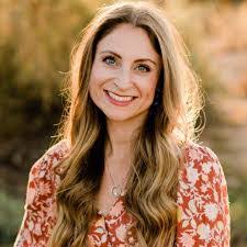 Lynne Bacon's Instagram, Twitter & Facebook