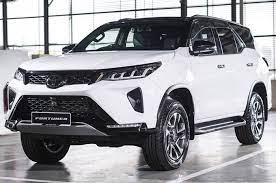 Meskipun letaknya yang masih berdekatan, tetapi tetap saja ada perbedaan untuk selisih waktunya. Toyota Fortuner 2021 Resmi Meluncur Di Malaysia Dengan Mesin 2 800 Cc Tampangnya Beda Dengan Versi Indonesia Gridoto Com