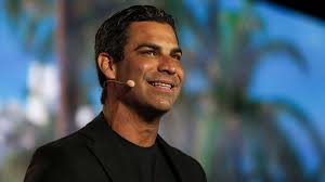 Miami Beach Voters in Favor of Last Call Roll Back, Reelect Mayor Gelber