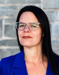 Karine Murray's Instagram, Twitter & Facebook