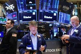 Минулий тиждень на фондовому ринку США був коротким, але продуктивним.