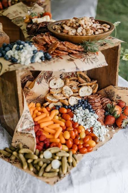 20 Charcuterie Board Ideas for Weddings » Lady Decluttered