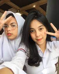 Engkau Masih Anak Sekolah Satu Sma Belum Tepat Waktu Tuk Begitu Begini Anak Sekolah Datang Kembali Dua Atau Tiga Tahun Lagi Pemotretan Kecantikan Kebugaran