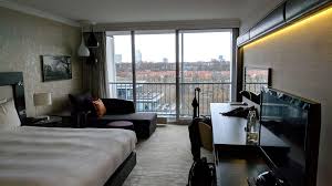 Hotel biederstein am englischen garten is a short ride from the daily victuals food market. Hotel Review Hilton Munchen Park 5 Sterne Am Englischen Garten