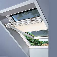Die velux markise mhl pk00 5060 bietet einen effektiven hitzeschutz für dachgeschossräume. Markisen Und Andere Sonnenschutz Von Velux Online Kaufen Bei Mobel Garten