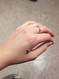 Finger tattoos are like the icing on a cake. Simple Finger Tattoos Tumblr New Tattoo Zone