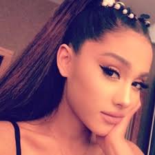 Bella Rivers (@BellaRivers__)