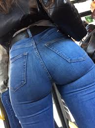 Yaşlı kadına dinç jigolo eşlik etti - Seks izle