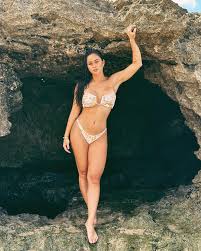 Alessa Quizon - Free pics, galleries & more at Babepedia