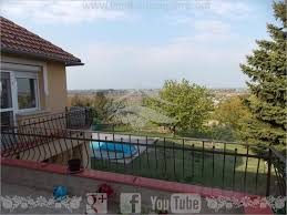Haus Mit Schwimmpool In Stadt Gyor Ewigen Panorama Schwimmpool Deutsche Verkaufer In Gyorujbarat Neben Stadt Einstockige Hauser Wintergarten Kuche Haus