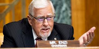 Former Sen. Mike Enzi of Wyoming Dies After Bicycle Accident