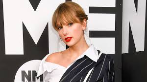 Fearless taylor's version | merch redesign. Taylor Swift Announces Release Of Love Story Re Recording Teases 6 New Songs On Fearless Re Release Entertainment Tonight