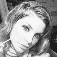 Models Born April 22