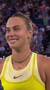 Anna Mares's Instagram, Twitter & Facebook