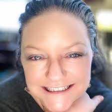 Brandi Ledbetter's Instagram, Twitter & Facebook