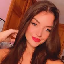 Emily Aguiar's Instagram, Twitter & Facebook