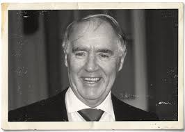 British Hotel, Newspaper Magnate David Barclay Dies