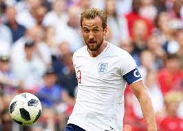 Hãy ôn lại những từ vựng này bằng cách theo dõi world cup, cổ vũ cho đội tuyển yêu thích và lắng nghe bình luận bằng tiếng anh nhé. Ä'á»™i Tuyá»ƒn Anh Cong Bá»' Sá»' Ao Cac Cáº§u Thá»§ Tham Dá»± World Cup 2018 Ben Lá» Vietnam Vietnamplus