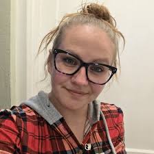 Where to get good eyebrows and haircut in Klamath Falls?