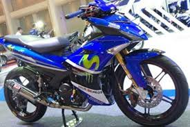 3 warna baru tersebut melengkapi 2 warna yang sudah ada yaitu doxou dan liveri monster energy. Modifikasi Yamaha Mx King 150 Ala Street Racing